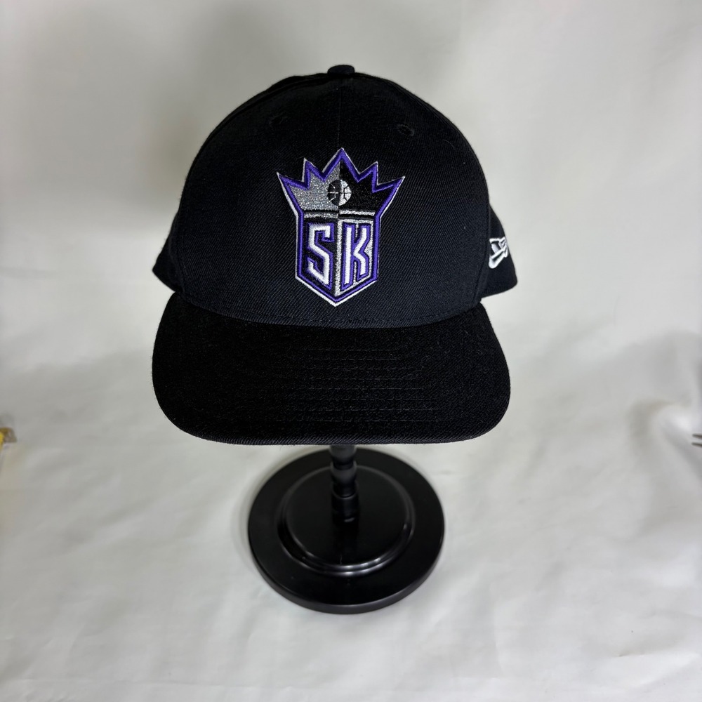 Vintage New Era Sacramento Kings NBA Fitted Hat Black Purple Silver Size 7 1/2 - Picture 2 of 16